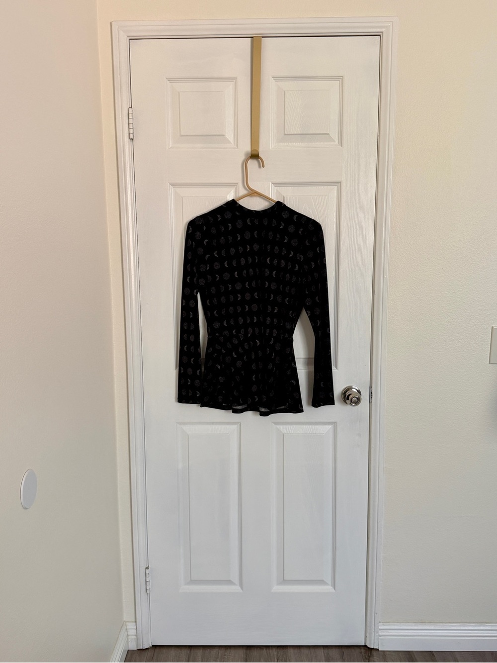 Modcloth Black Long-Sleeve Moon Print Top